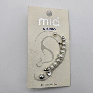 EAR CUFF + 3 Stud Earrings, Crescent Off White/Silver Mia Studio By Kim Min Sun